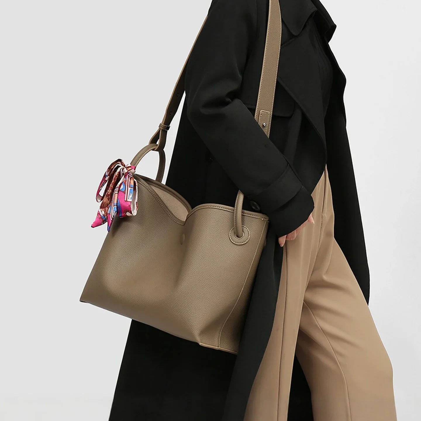 Luxury Bags & Leather Repair Of Atlanta - Lekka, luksusowa, wysokiej klasy damska torba