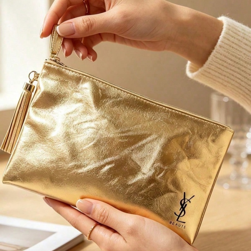 Złota kosmetyczka YSL, przenoś – Luxury Bags For Travel recenzja i cena