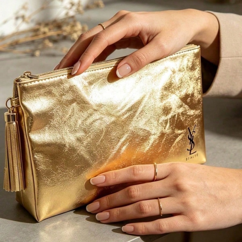 Złota kosmetyczka YSL, przenoś – Luxury Bags For Travel recenzja i cena